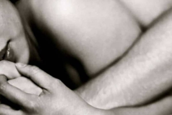 Tι συμβαίνει σε μια γυναίκα όταν κάνει σeξ ενώ έχει έμμηνο ρύση; - SEX Tι συμβαίνει σε μια γυναίκα όταν κάνει σeξ ενώ έχει έμμηνο ρύση; - SEX